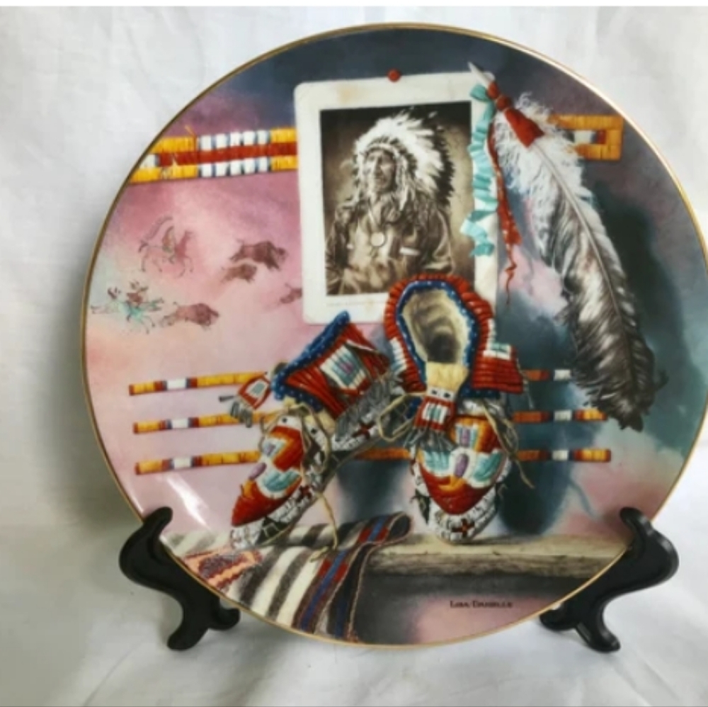 Porcelain collection plate decorations  plate Comes with the stand too!